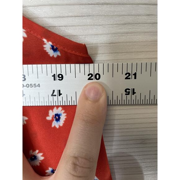 Everleigh Blouse Womens Large Red Floral Daisy Print Sleeveless Tank Top Flowy - Picture 4 of 7